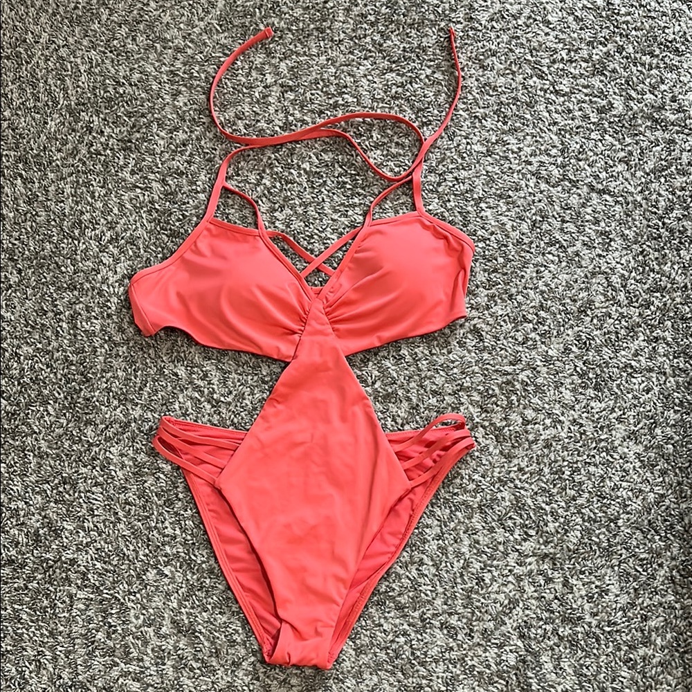 Victoria Secret Woman’s Coral Pink Cutout Strappy One Piece Swimsuit Size Large